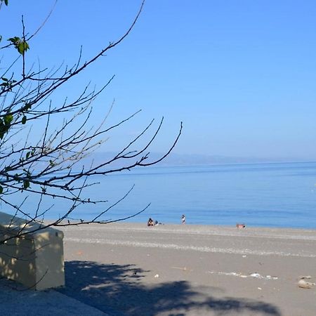 Bed and Breakfast I Tesori del Mare Letojanni Esterno foto