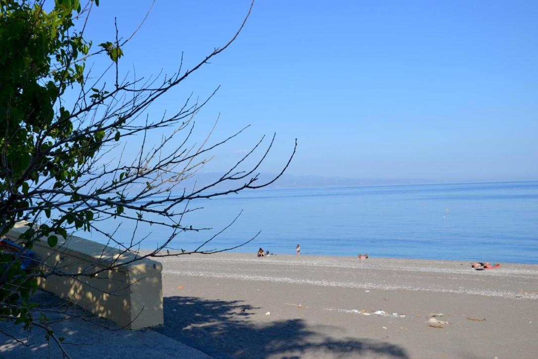 Bed and Breakfast I Tesori del Mare Letojanni Esterno foto